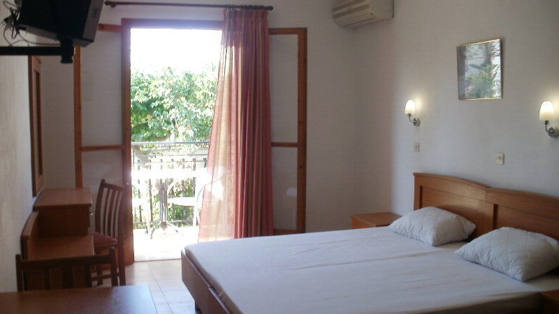 Dionysios Studios Skala  Buitenkant foto