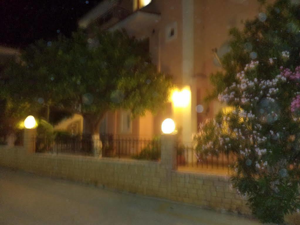 Dionysios Studios Skala  Buitenkant foto