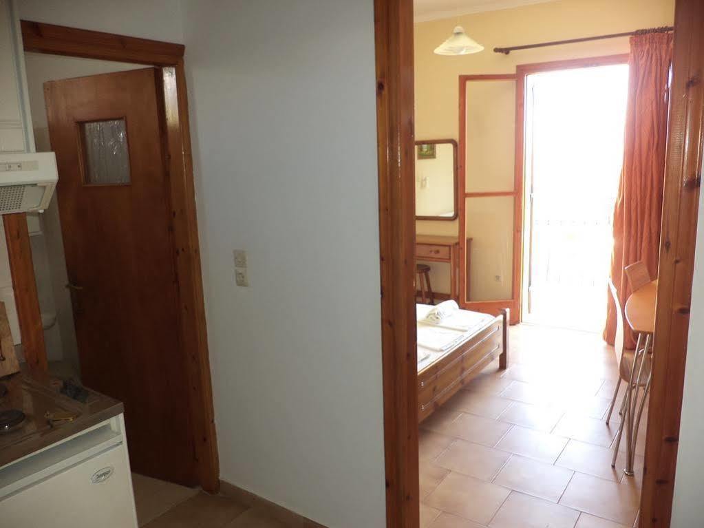 Dionysios Studios Skala  Buitenkant foto